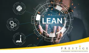 Dłoń dotyka interaktywnego ekranu z napisem LEAN. Ikony symbolizują procesy i produkcję, sugerując lean szkolenie.