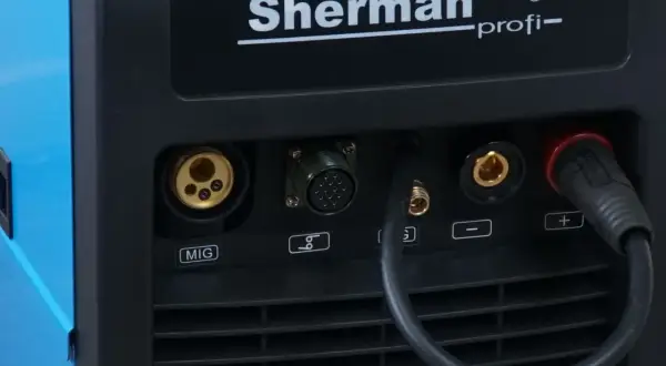 Złącza spawarki Sherman MTM 251: MIG, TIG, MMA. Gotowa do pracy.
